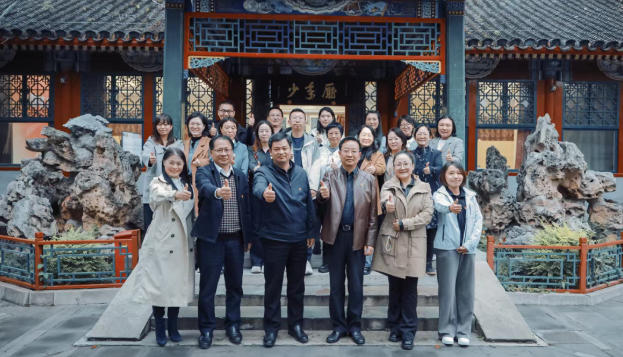 깬깬չУ  ̽ҵںϷչ·